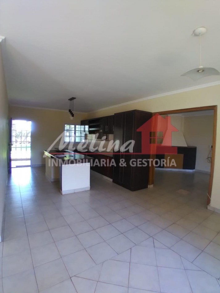 Se Alquila Vivienda
